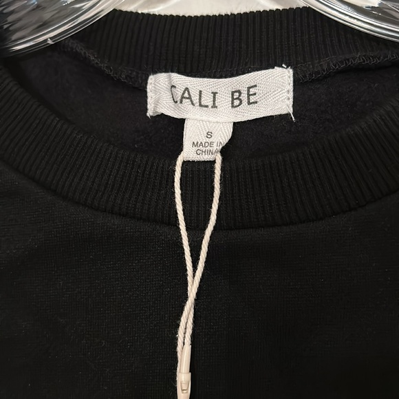 NWT Cali Be Cropped Sweatshirt - Picture 3 of 6